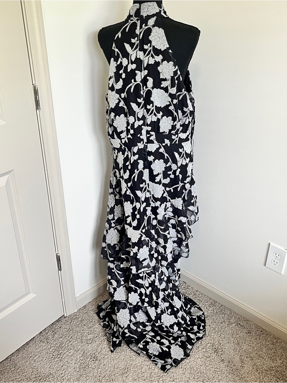 LENA Black Floral Maxi Dress XL Halter Open Back Ruffle Formal Gown - Picture 5 of 10